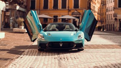Maserati MCPURA Cielo Vertical ultra HD 4K wallpaper
