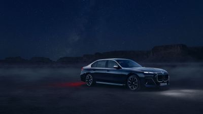 BMW 760i xDrive Suhail Edition 2025 ultra HD 4K wallpaper