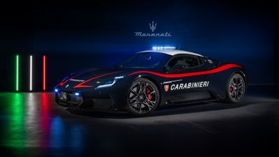 Maserati MCPURA Carabinieri 2025 ultra HD 4K wallpaper