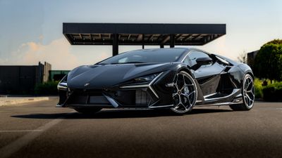 Lamborghini Revuelto Black cars ultra HD 4K wallpaper