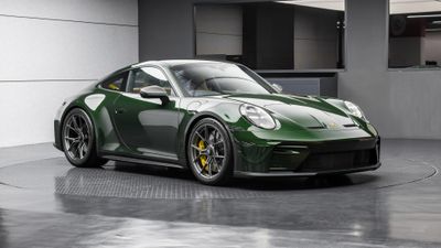Porsche 911 GT3 Touring 2025 ultra HD 4K wallpaper