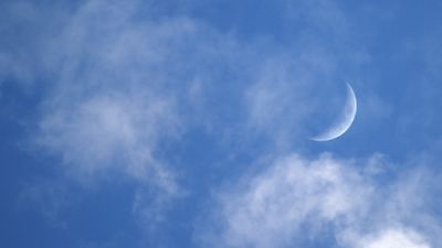 OS X Lion Crescent Moon ultra HD 4K wallpaper