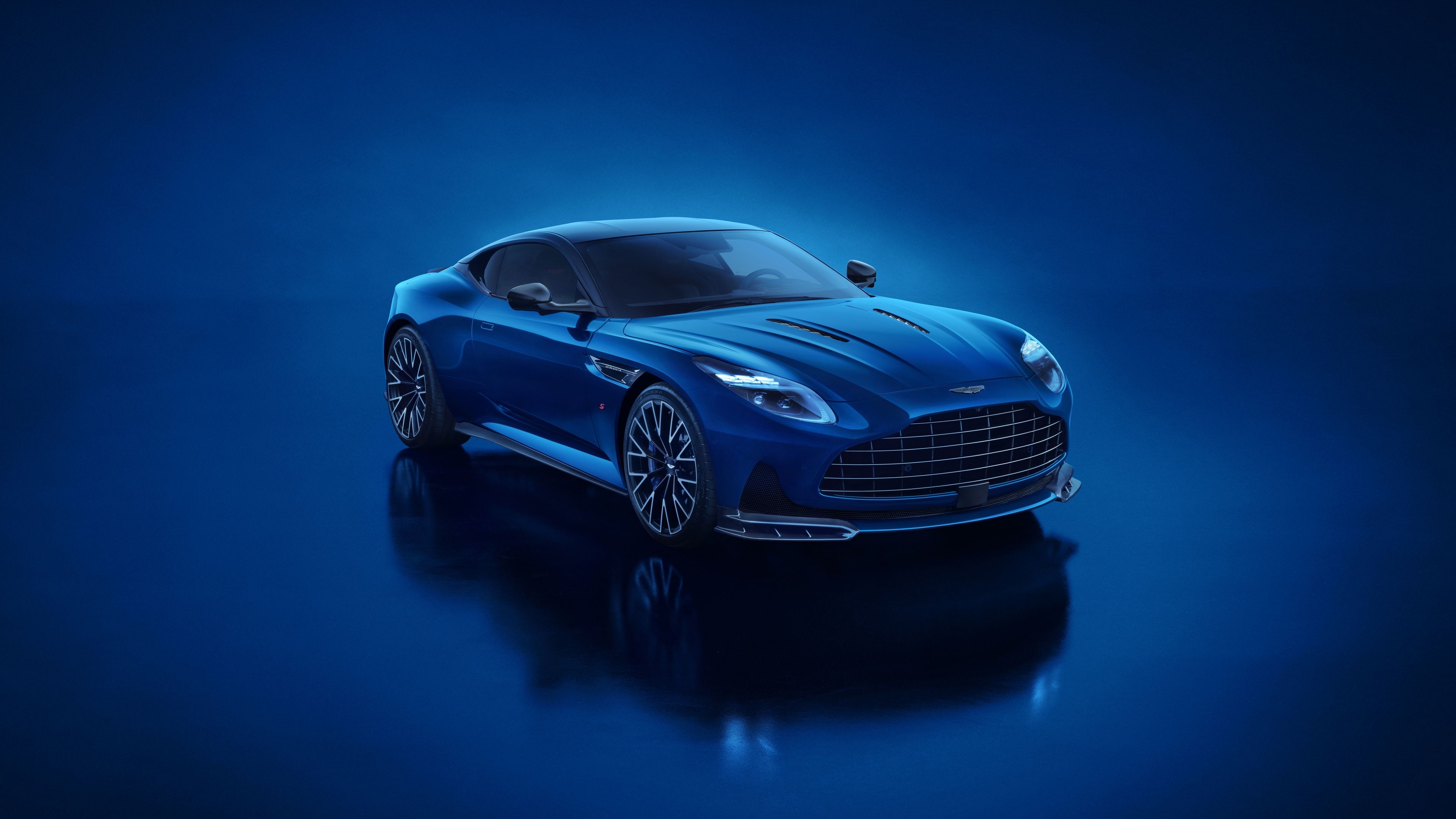 Aston Martin DB12 S 2025 ultra HD 4K wallpaper