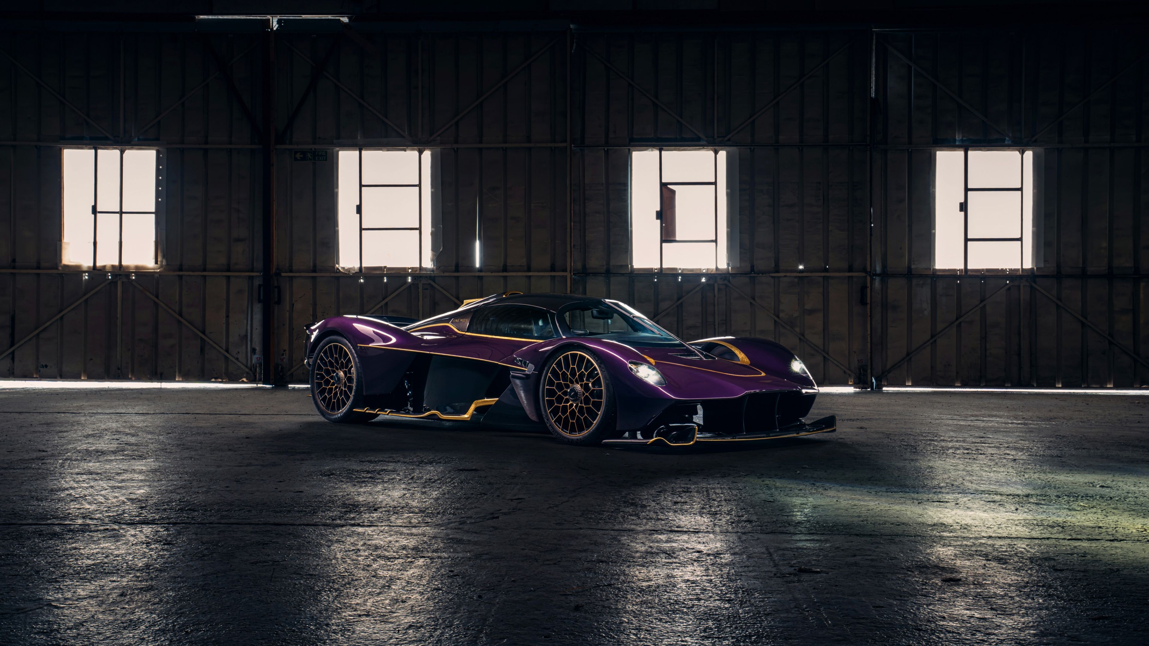 Aston Martin Valkyrie Hypercar ultra HD 4K wallpaper