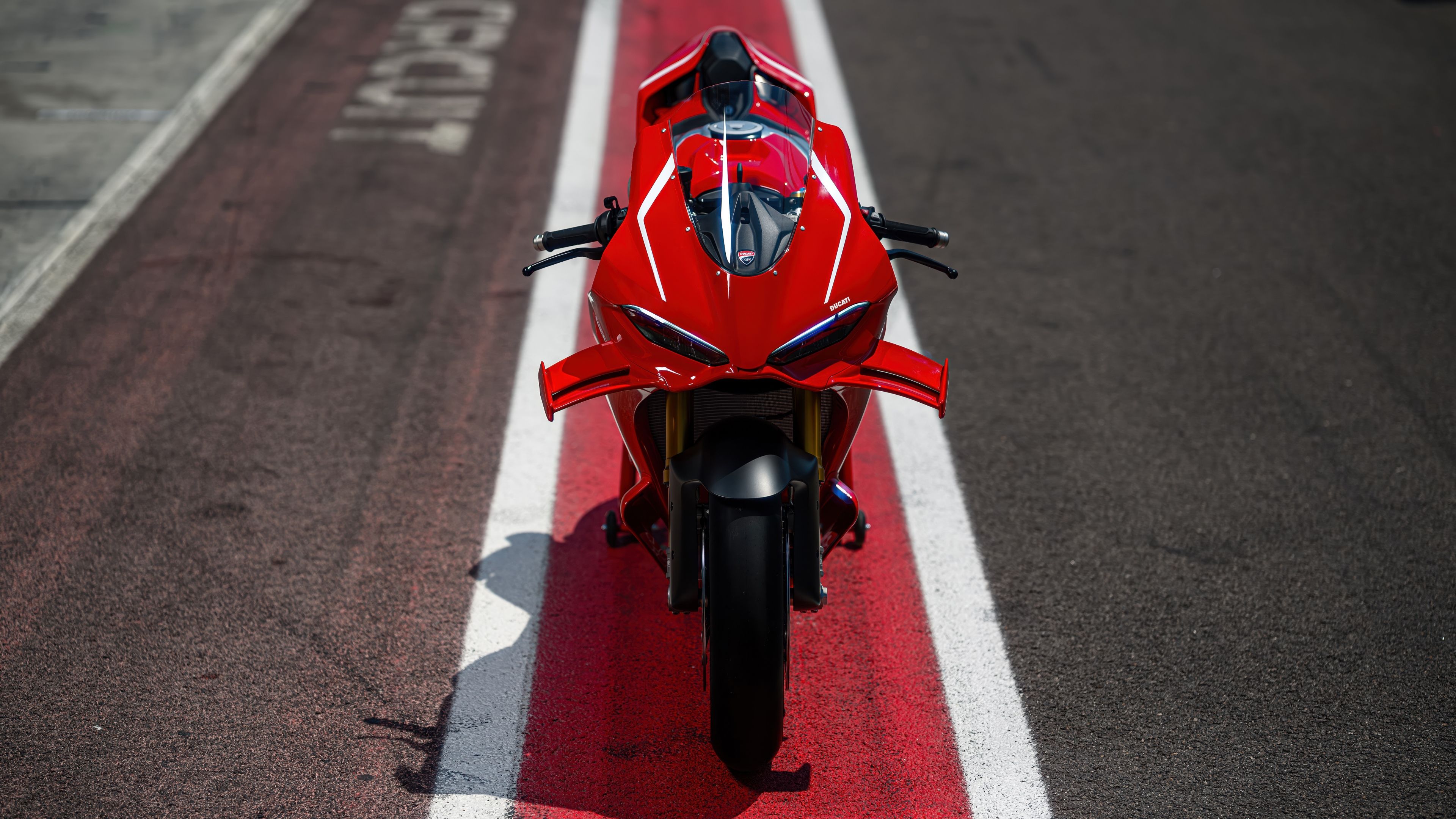 Ducati Panigale V4 R 2026 ultra HD 4K wallpaper