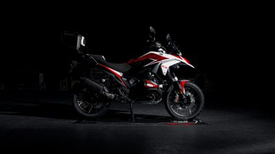 BMW R 1300 GS Triple Black 2025 ultra HD 4K wallpaper