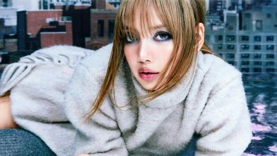 Lisa Turtleneck ultra HD 4K wallpaper