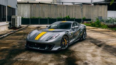 Ferrari 812 Competizione Outdoor ultra HD 4K wallpaper