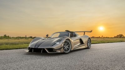 Hennessey Venom F5 Revolution LF 2025 ultra HD 4K wallpaper