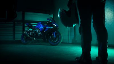 Yamaha YZF-R1 ultra HD 4K wallpaper