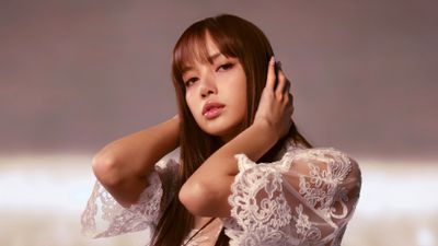 Lisa Laina Lace Overshirt ultra HD 4K wallpaper
