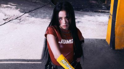 Jisoo - JUMP ultra HD 4K wallpaper