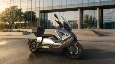 BMW CE 04 Exclusive 2025 ultra HD 4K wallpaper