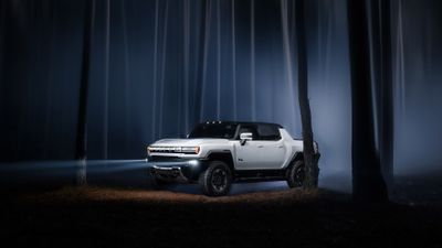 GMC Hummer EV Night time ultra HD 4K wallpaper