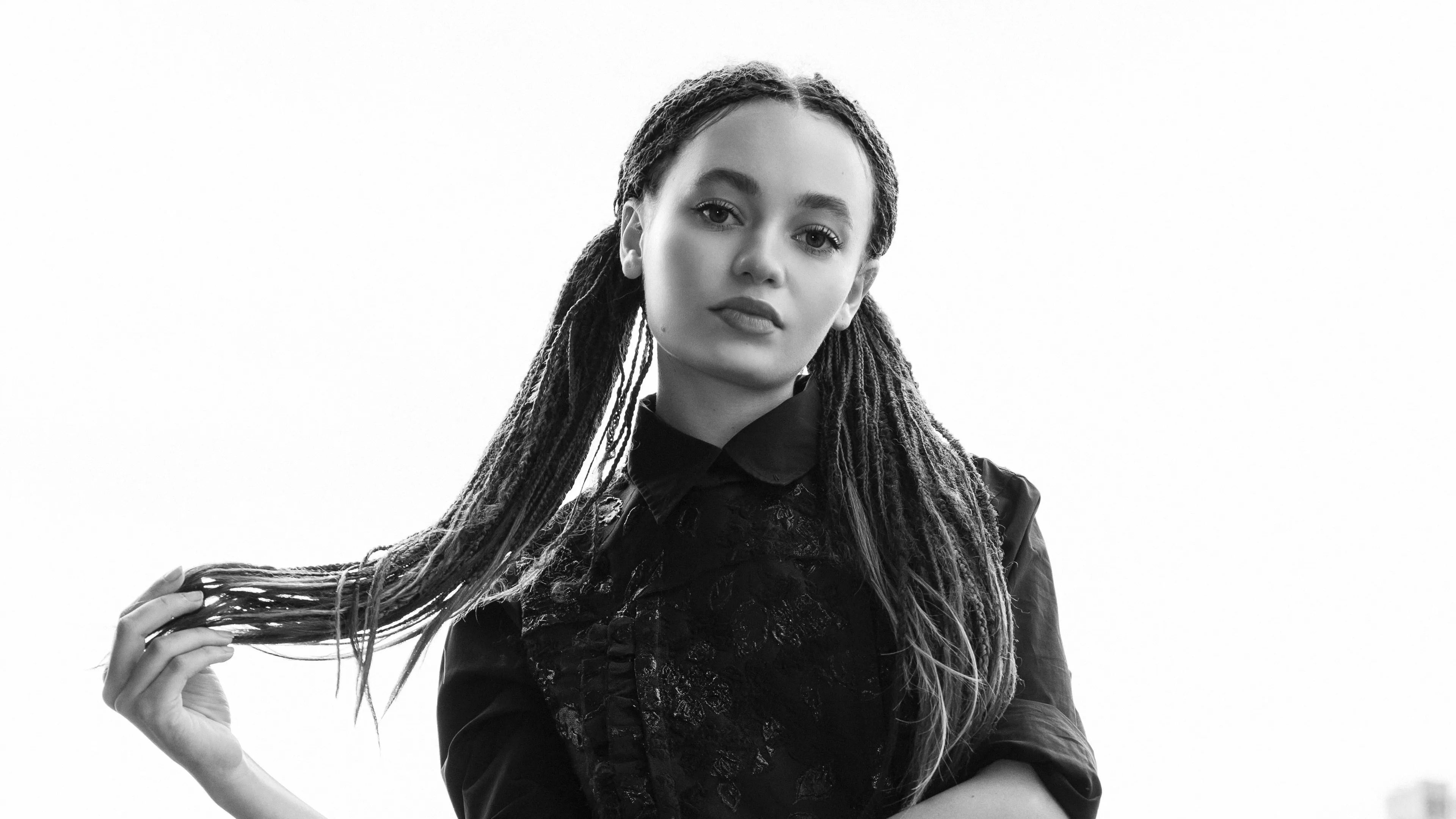 Nico Parker Black and White ultra HD 4K wallpaper