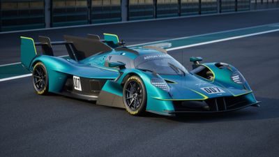 Aston Martin Valkyrie LM 2025 ultra HD 4K wallpaper