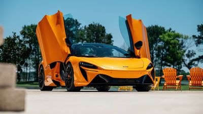 McLaren Artura Spider 2025 ultra HD 4K wallpaper