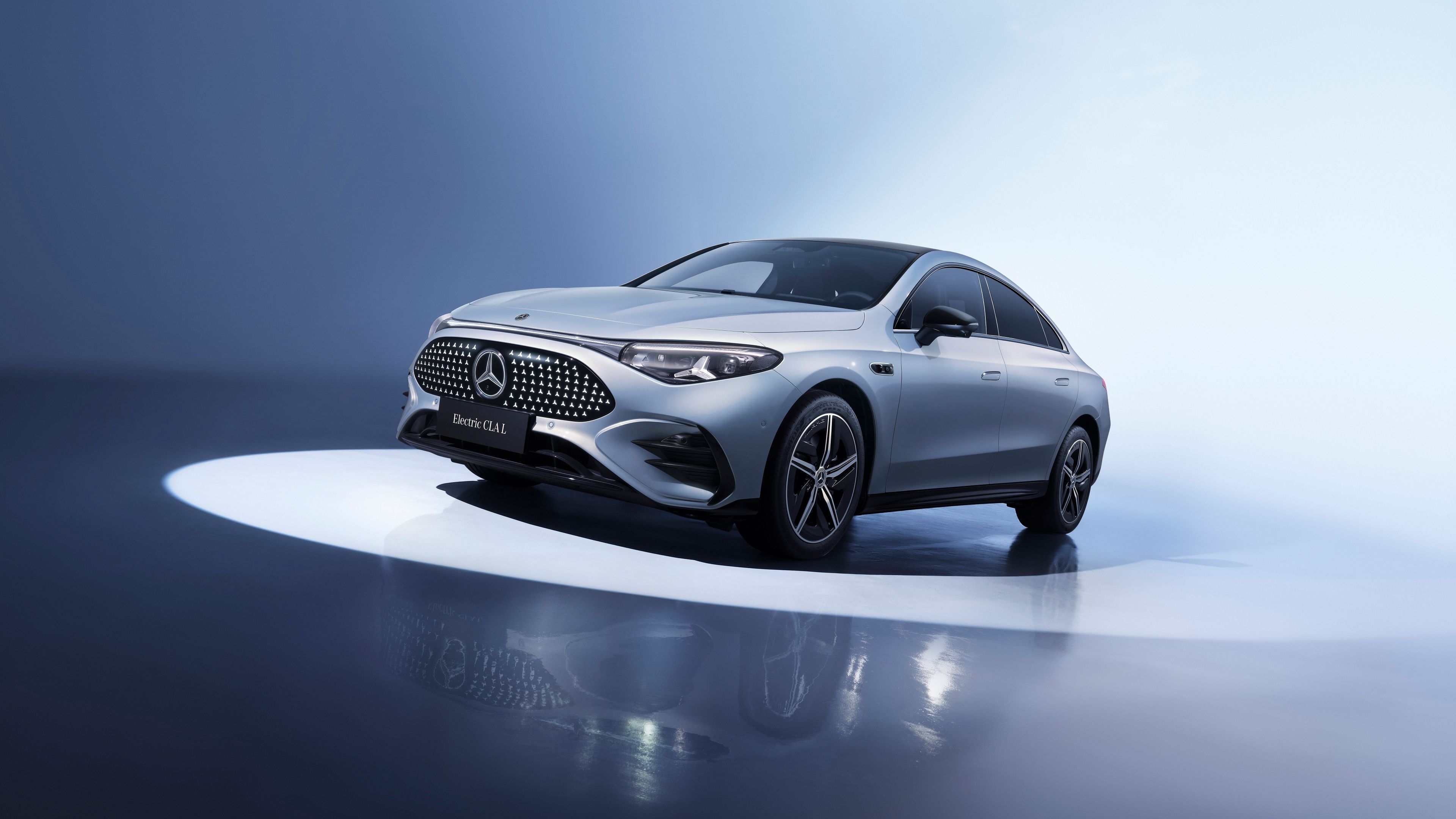 Mercedes-Benz CLA 300 L 2025 ultra HD 4K wallpaper
