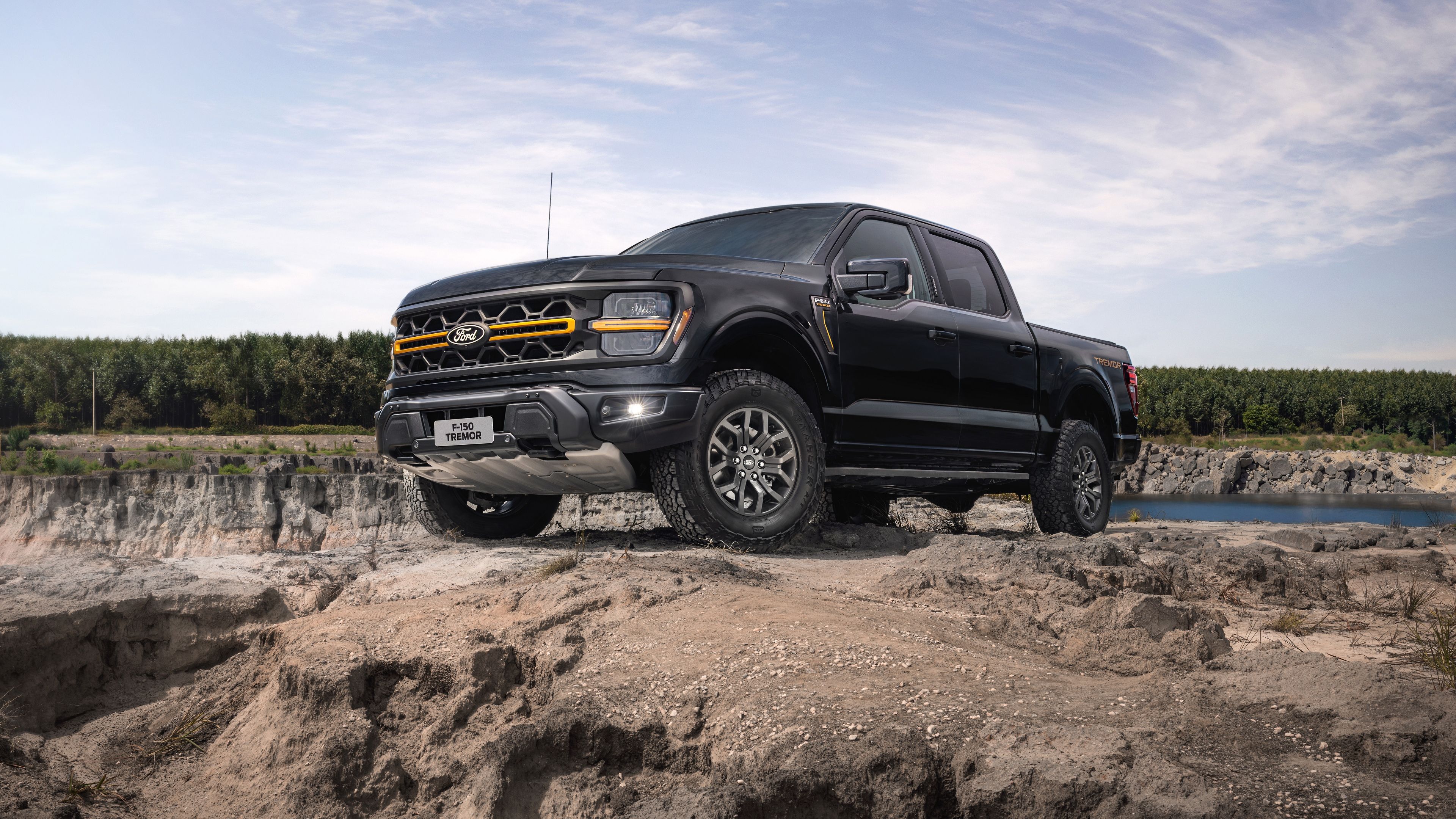 Ford F-150 Tremor SuperCrew 2025 ultra HD 4K wallpaper