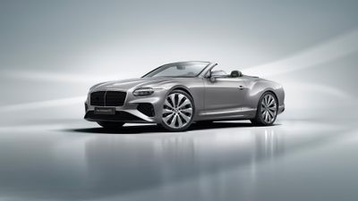 Bentley Continental GT Convertible 2025 ultra HD 4K wallpaper