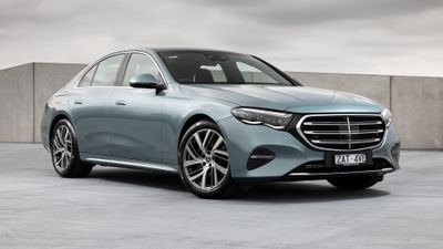 Mercedes-Benz E 200 Exclusive Line 2025 ultra HD 4K wallpaper