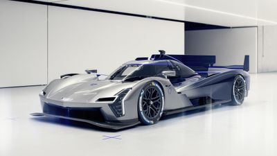 4K UHD Cadillac V-ONE concept car wallpaper, futuristic automotive desktop background.