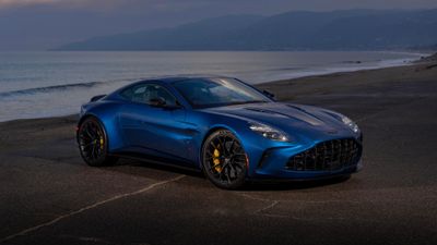 Aston Martin Vantage S ultra HD 4K wallpaper