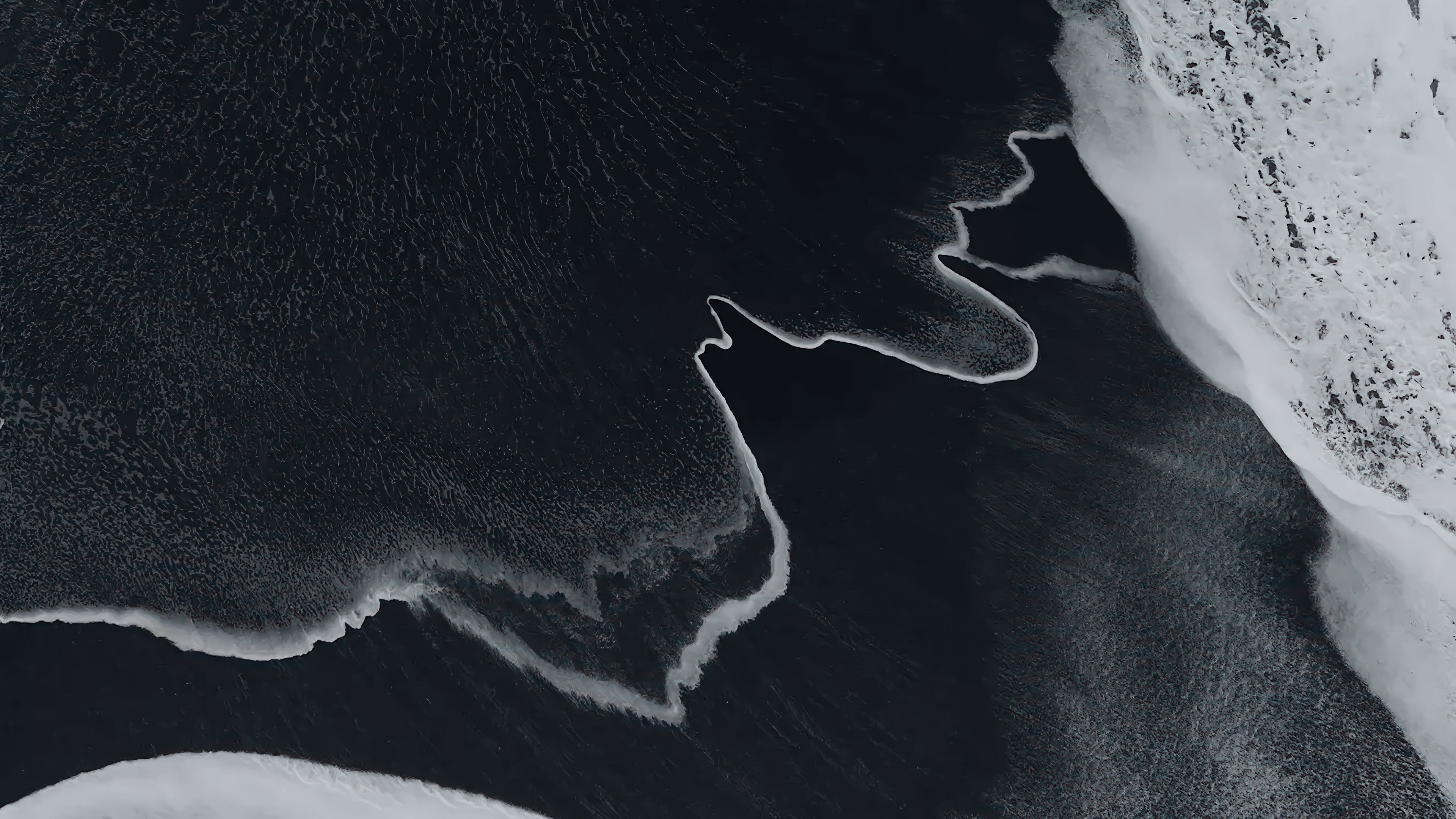 Lunar Tides Monochromatic ultra HD 4K wallpaper
