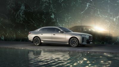 BMW i7 60L xDrive M Sport 2026 ultra HD 4K wallpaper