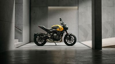 Triumph Trident 660 Cosmic Yellow ultra HD 4K wallpaper