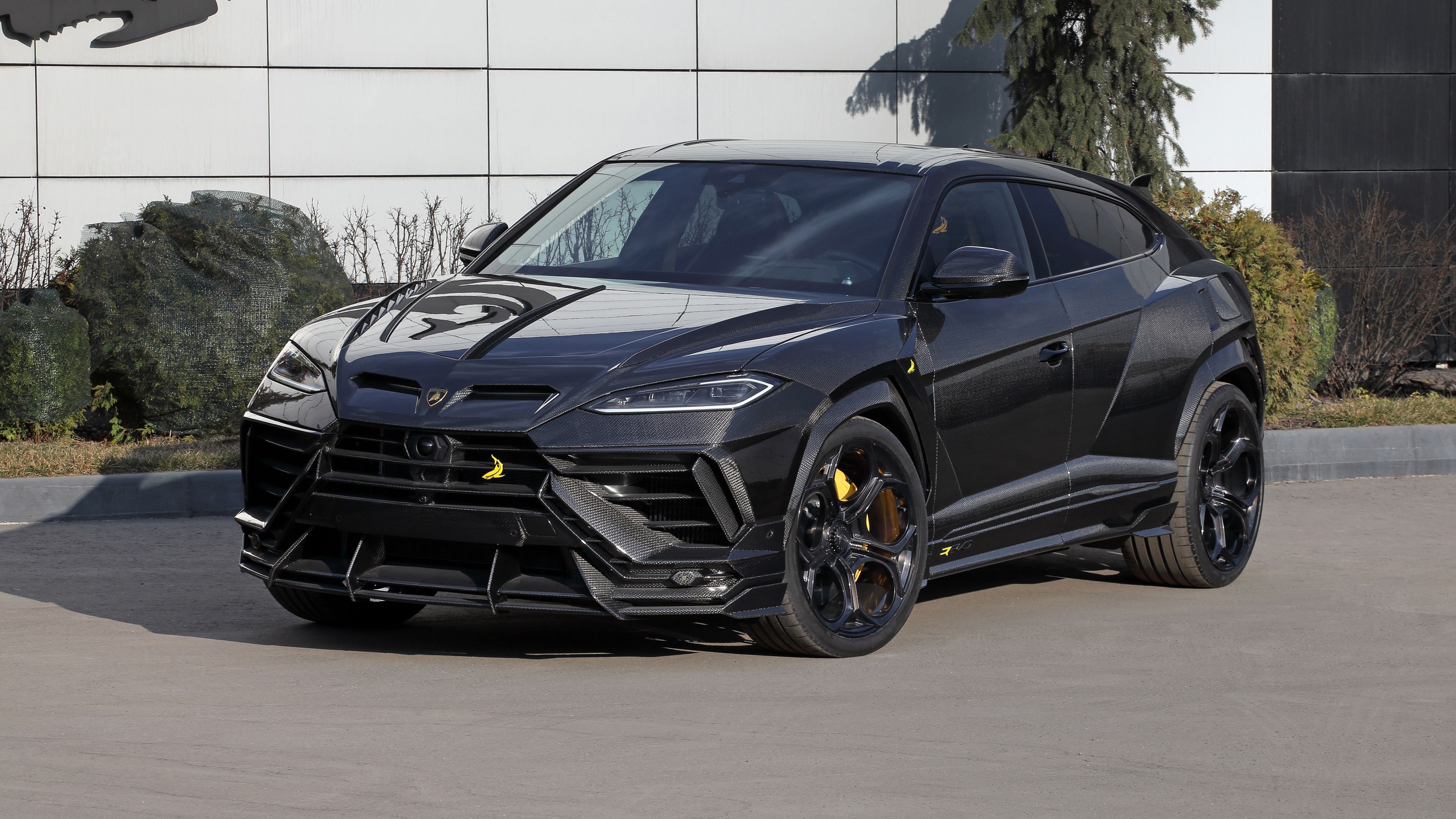 Lamborghini Urus SE R'Evo Stealth Edition ultra HD 4K wallpaper