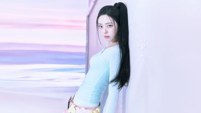 Yuna (ITZY) Ice cream ultra HD 4K wallpaper