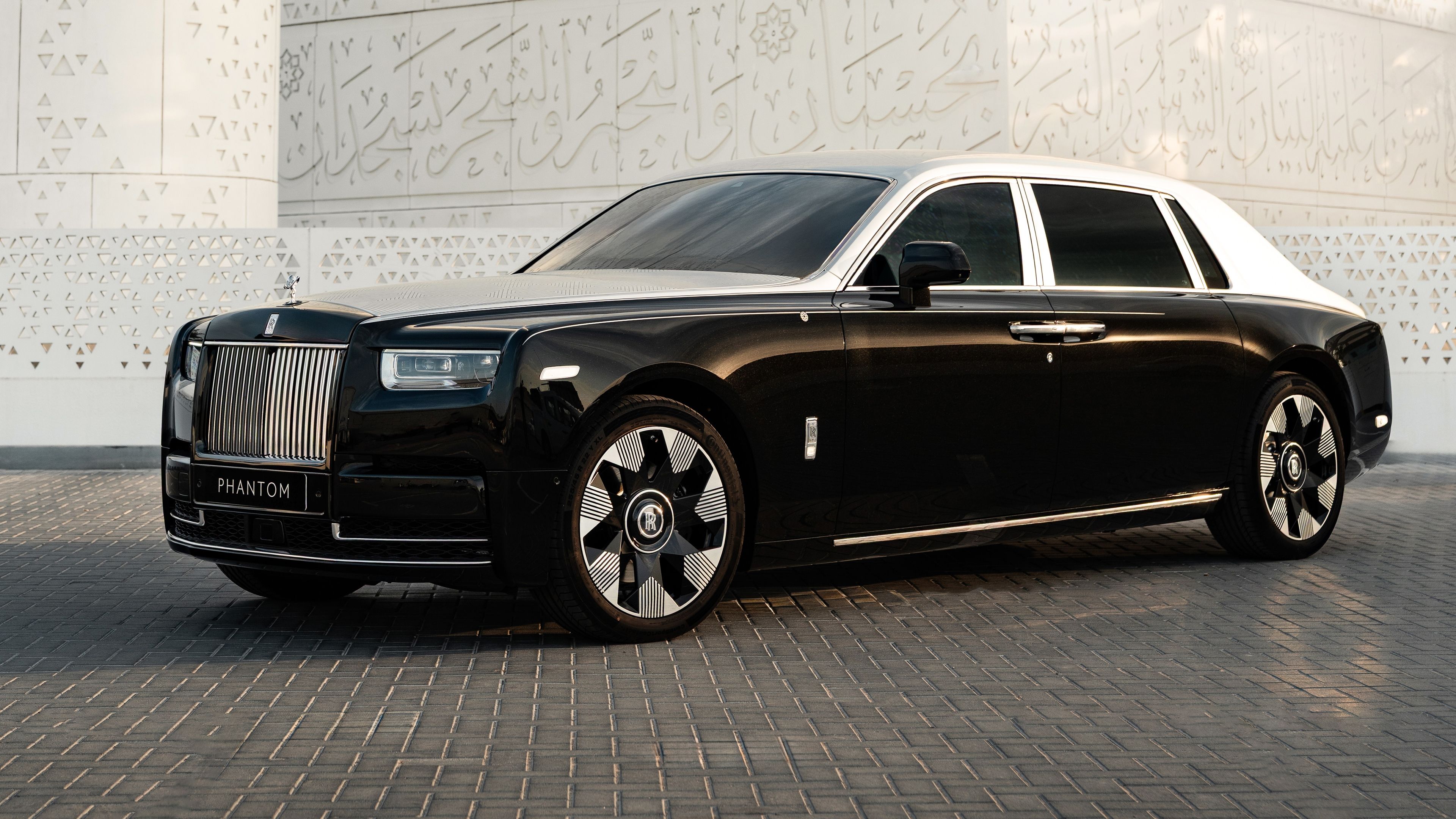 Rolls-Royce Phantom Arabesque 2026 ultra HD 4K wallpaper