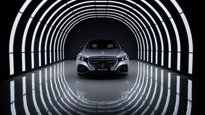 Mercedes-Benz S 580 e 4MATIC 2026 ultra HD 4K wallpaper