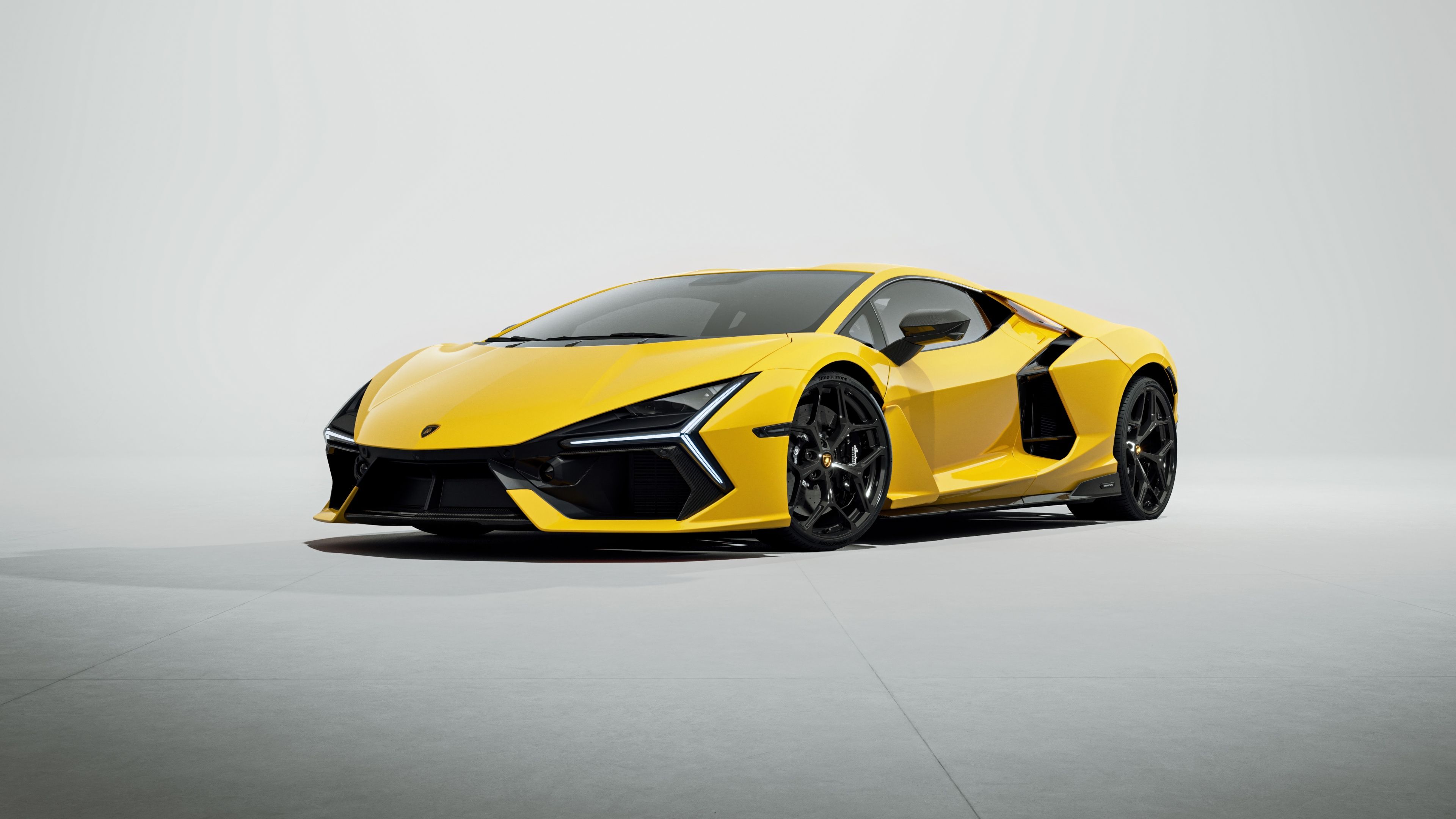Lamborghini Revuelto Giallo Inti ultra HD 4K wallpaper