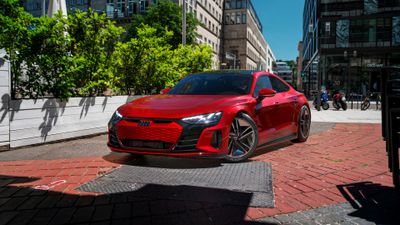 Audi RS e-tron GT Urban ultra HD 4K wallpaper