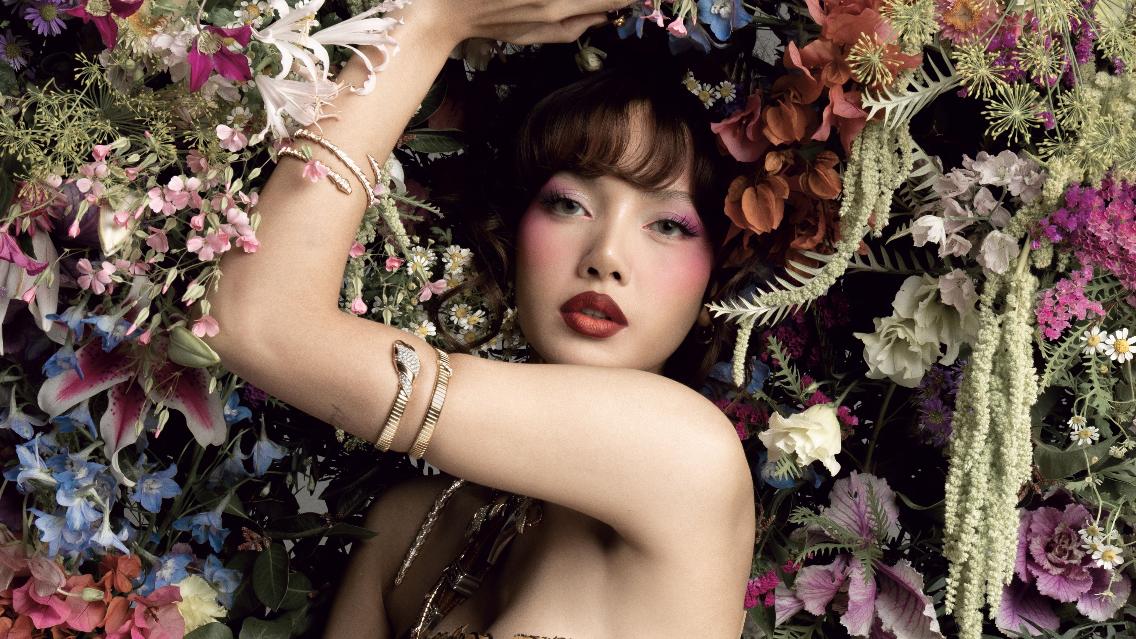 Lisa Cover Art ultra HD 4K wallpaper