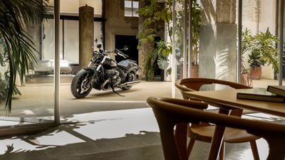 BMW R 18 Modern interior ultra HD 4K wallpaper