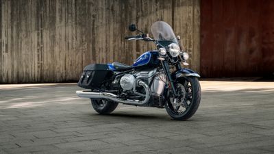 BMW R 18 Classic 2025 ultra HD 4K wallpaper