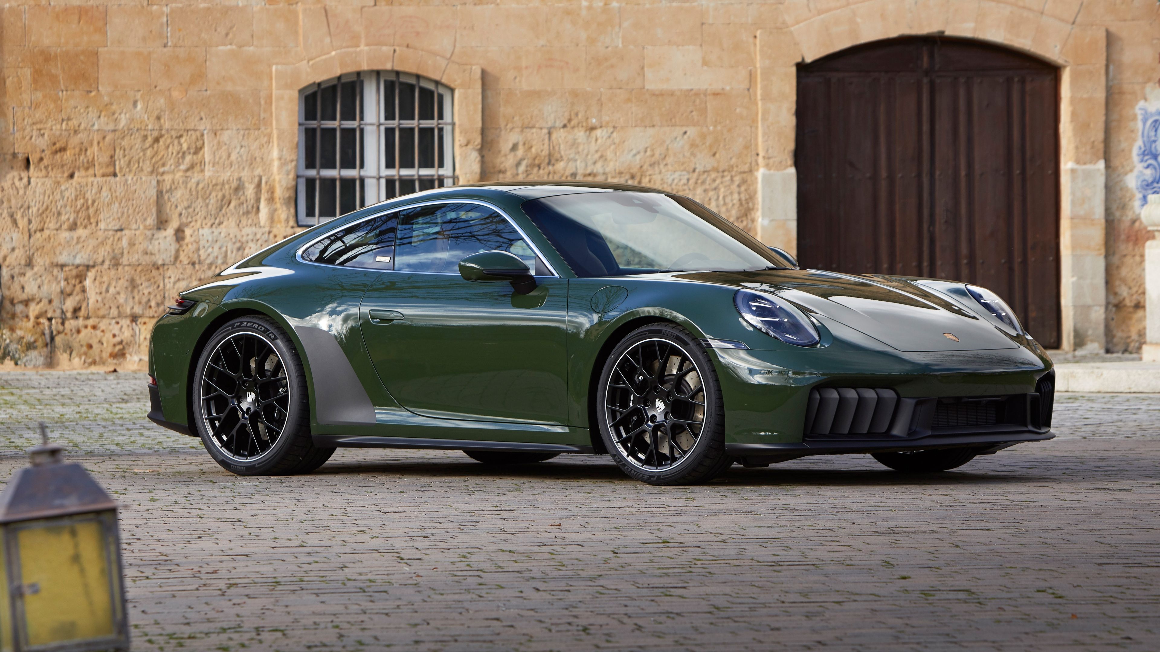 Porsche 911 Carrera GTS Cuarenta Edition ultra HD 4K wallpaper