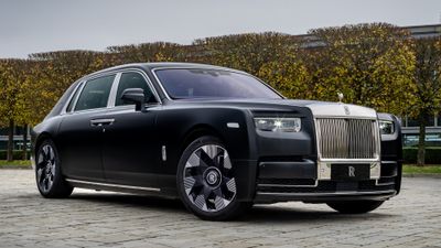 Rolls-Royce Phantom EWB Dragon 2025 ultra HD 4K wallpaper