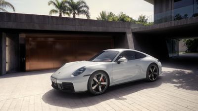 Porsche 911 Carrera S 2025 ultra HD 4K wallpaper