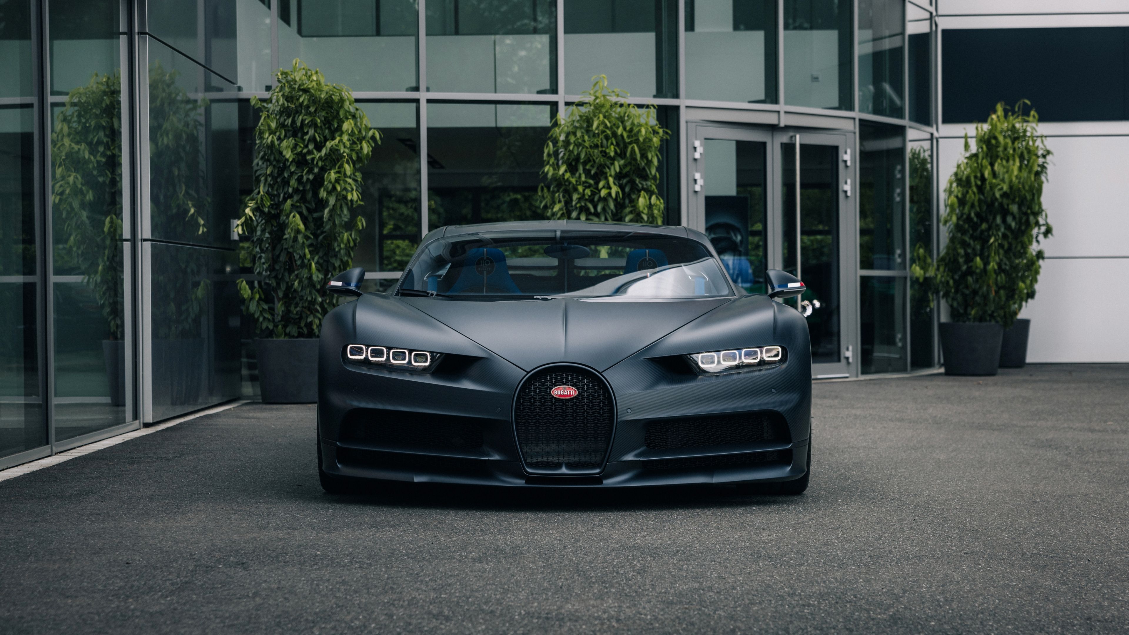 Matte black Bugatti Chiron Sport ultra HD 4K wallpaper