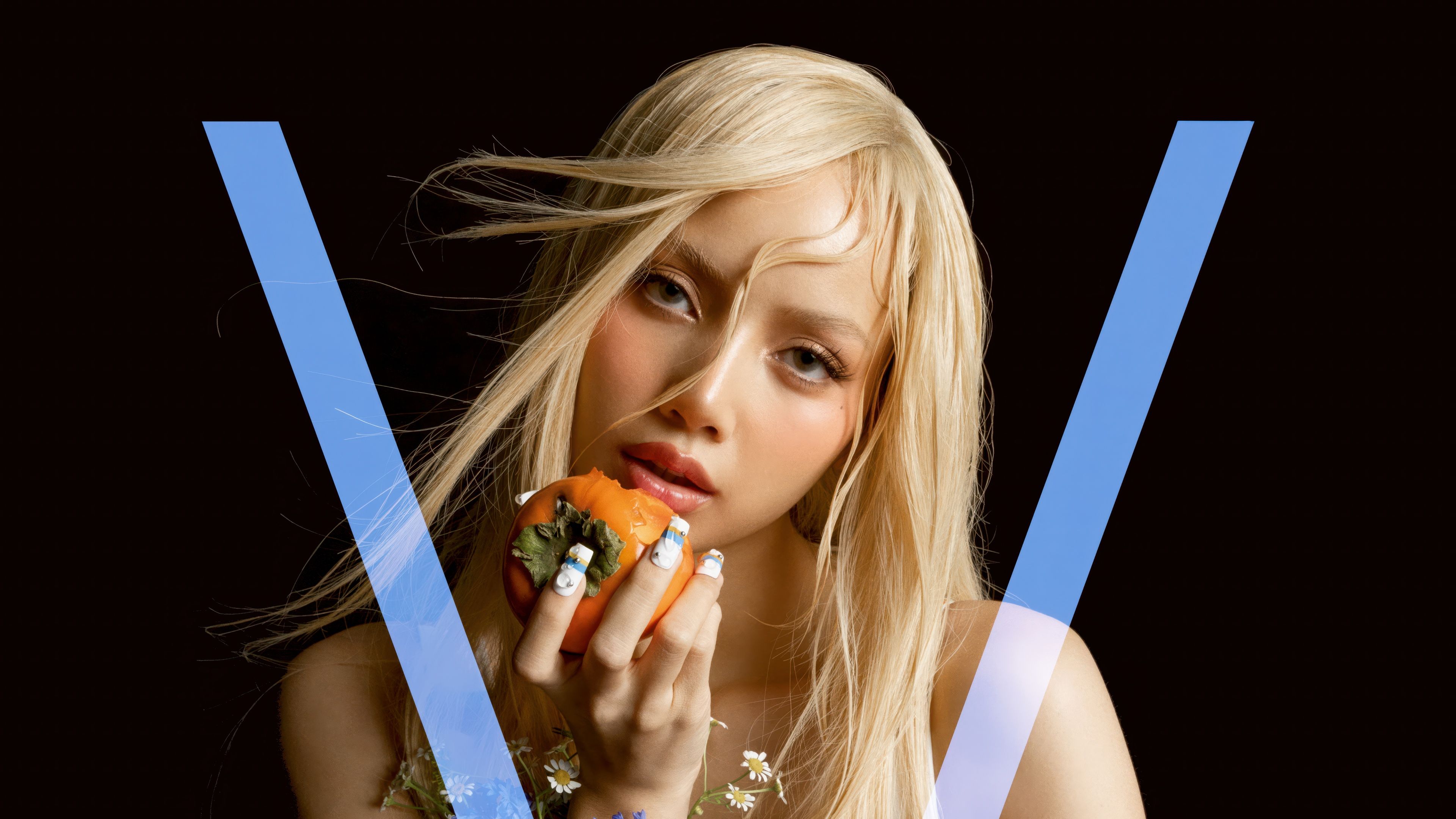 Lisa V Magazine ultra HD 4K wallpaper