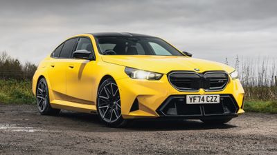 BMW M5 (G90) Luxury Sedan ultra HD 4K wallpaper