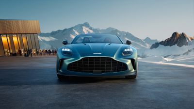 Aston Martin Vantage Roadster 2025 ultra HD 4K wallpaper