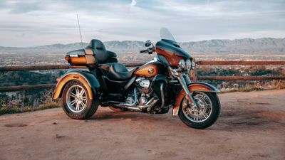 Harley-Davidson FLHTCUTG Tri Glide Ultra ultra HD 4K wallpaper