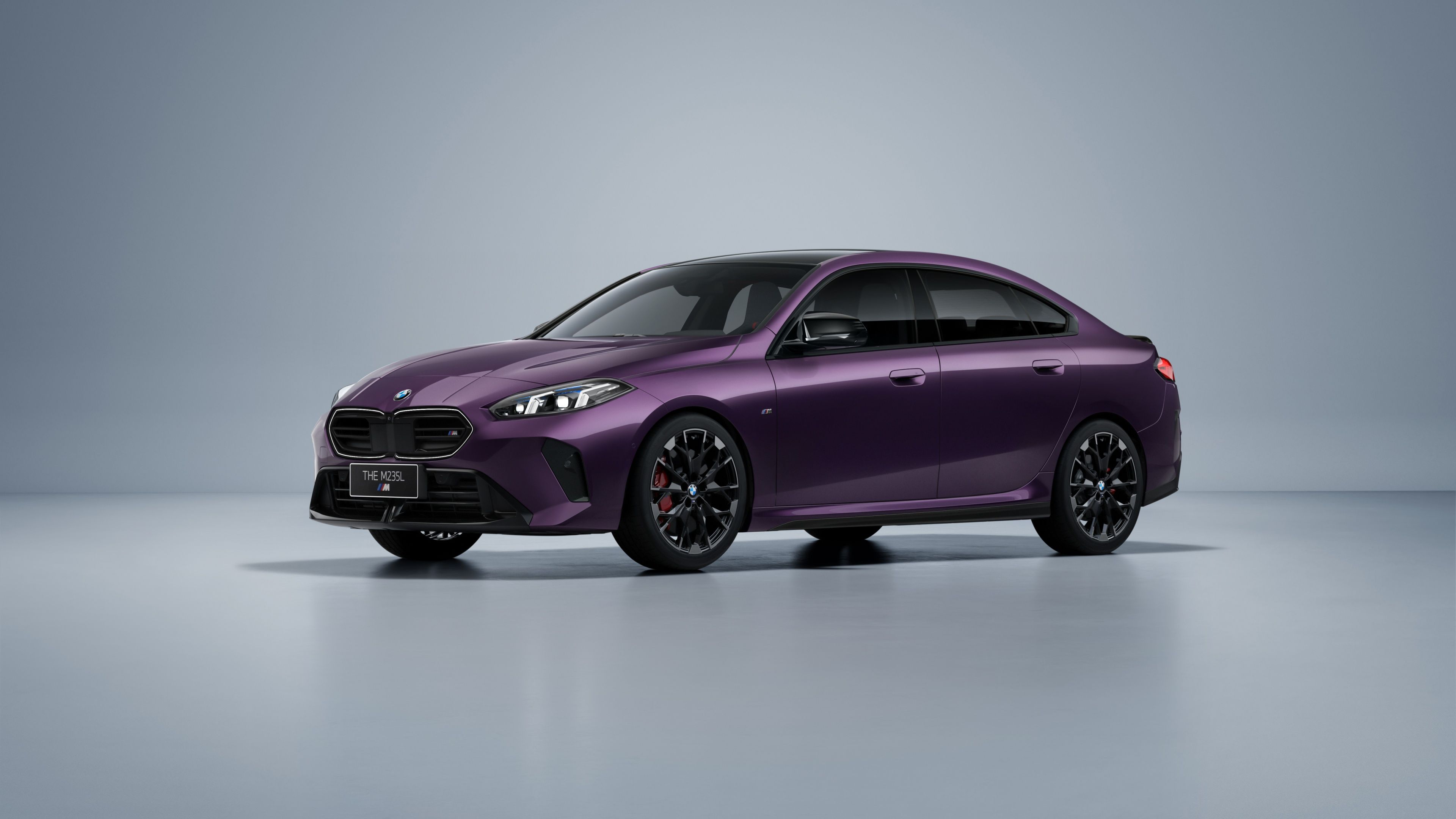 BMW M235L xDrive Gran Coupé 2024 ultra HD 4K wallpaper