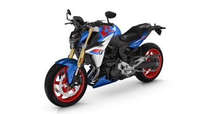 BMW F 900 R Sport 2025 ultra HD 4K wallpaper
