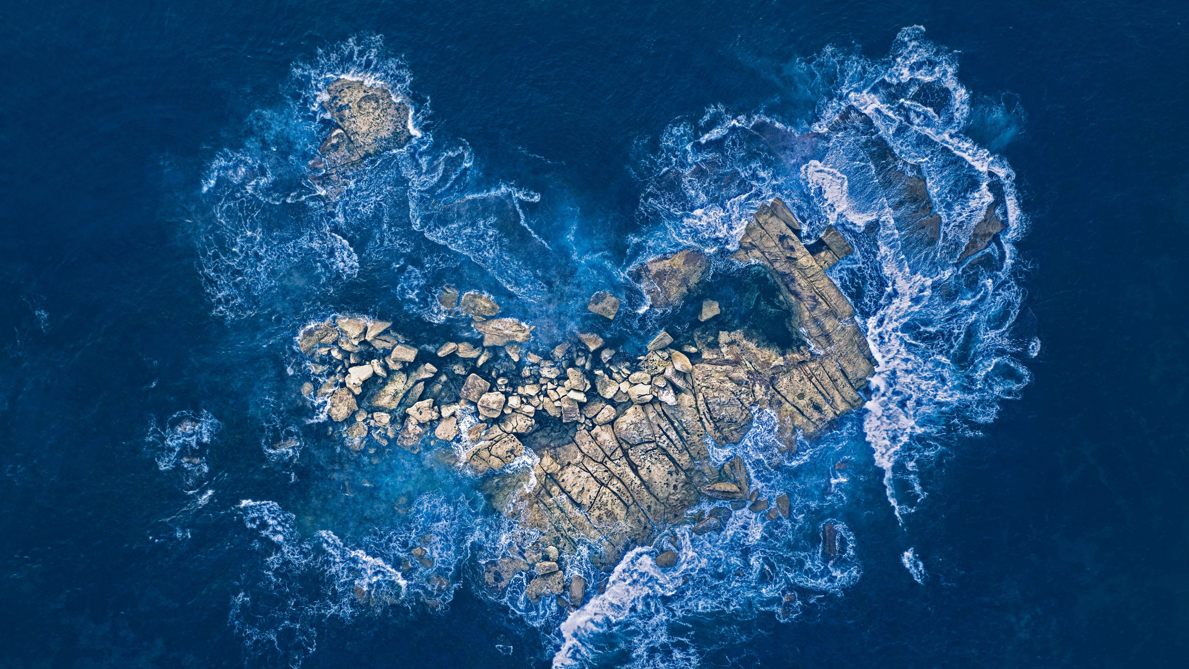 Heart shape Rock island ultra HD 4K wallpaper